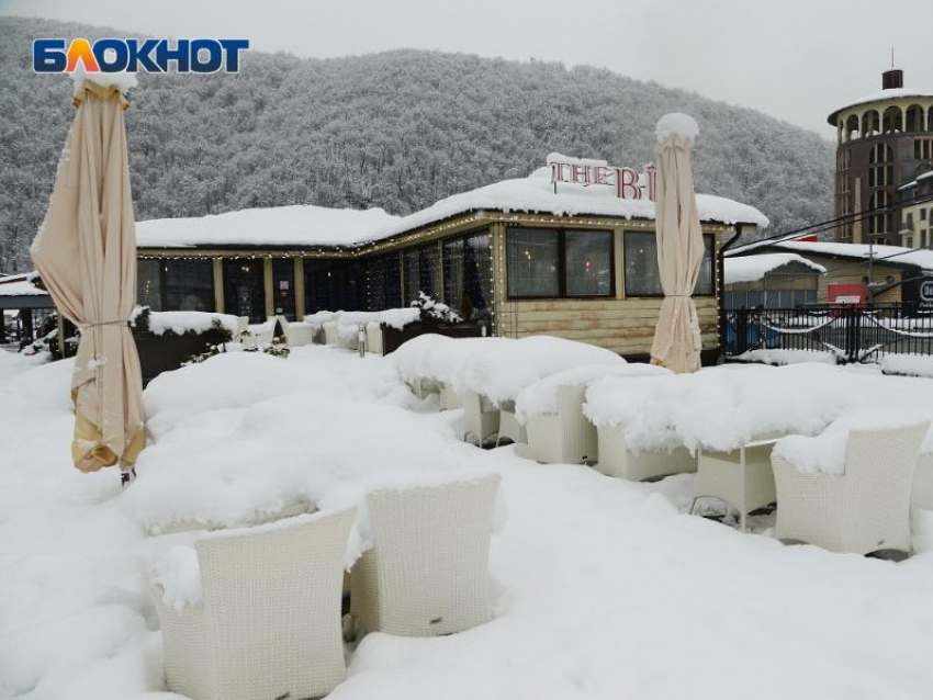 Полметра снега выпало за сутки в горах Сочи