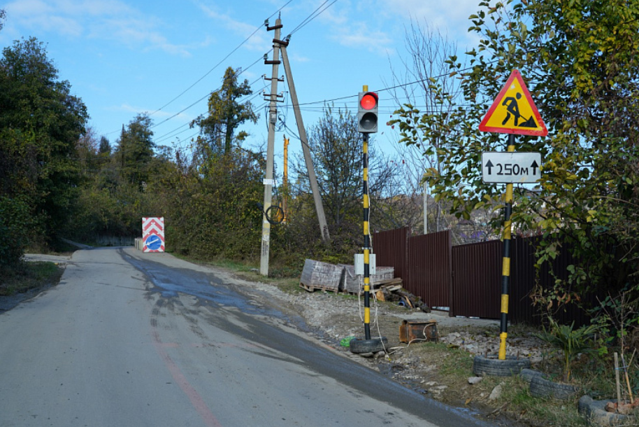 По словам мэра, в Сочи более 100 проблемных участков.png